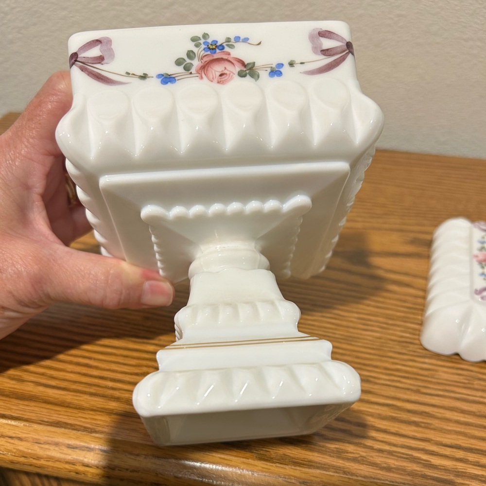 Waterford Milk Glass Candy Dish With Floral Design - Picture 5 of 12
